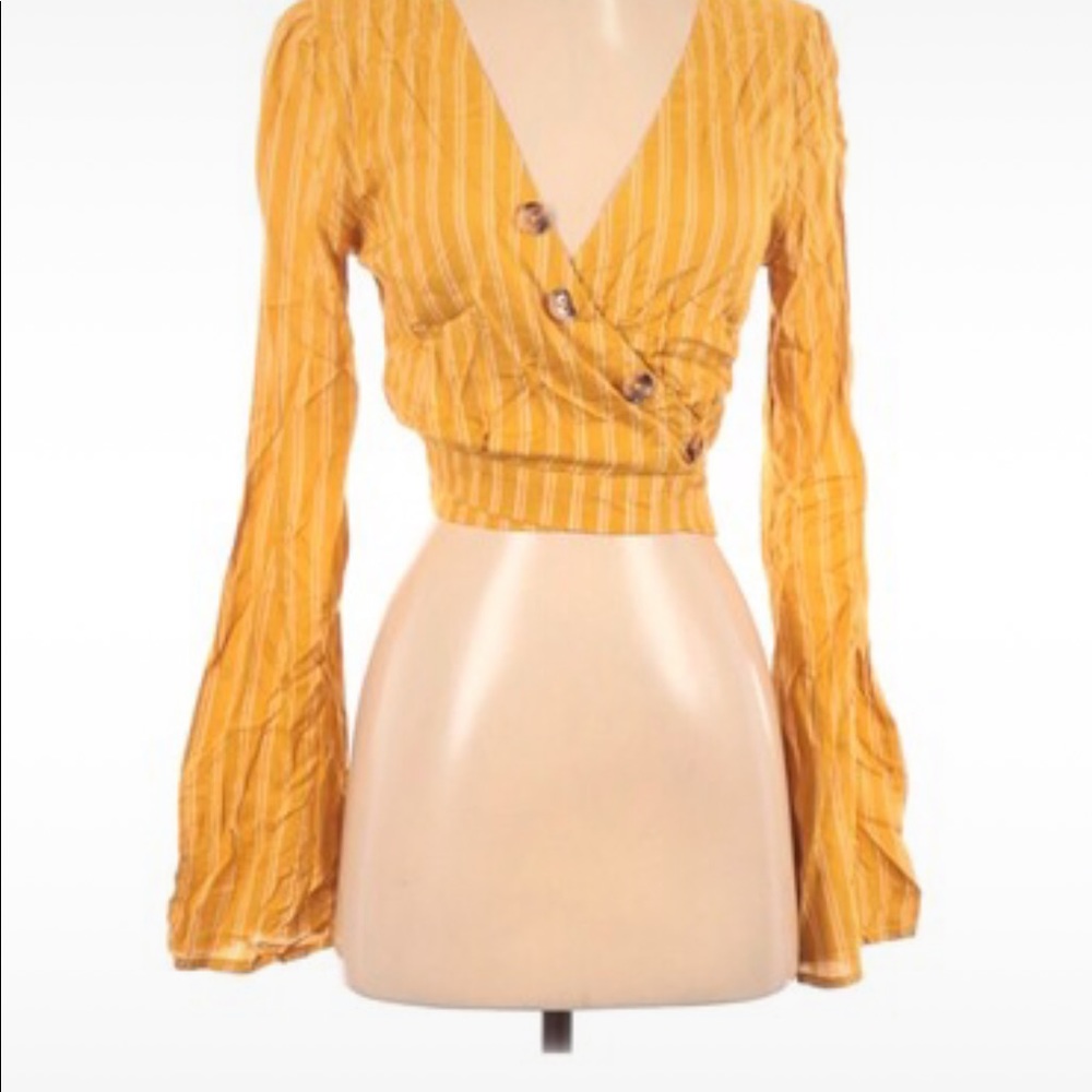 Long sleeve crop top